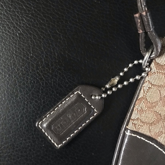 Sale💥🛍Coach wristlet - Picture 2 of 4